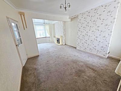 Kingsland Terrace, Treforest, Pontypridd - Lounge/Diner
