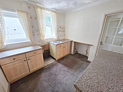 Kingsland Terrace, Treforest, Pontypridd - Kitchen