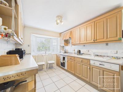Graigwen Parc, Graigwen, Pontypridd - Kitchen