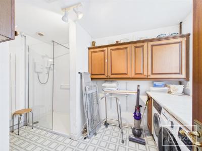 Graigwen Parc, Graigwen, Pontypridd - Utility/Shower Room