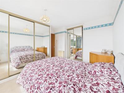 Graigwen Parc, Graigwen, Pontypridd - Bedroom 1