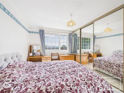 Graigwen Parc, Graigwen, Pontypridd - Bedroom 1