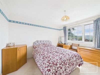 Graigwen Parc, Graigwen, Pontypridd - Bedroom 1