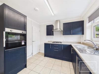 Heol Y Coed, Beddau, Pontypridd - Kitchen