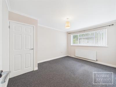 Heol Y Coed, Beddau, Pontypridd - Bedroom 1