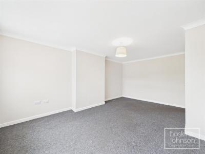 Heol Y Coed, Beddau, Pontypridd - Lounge