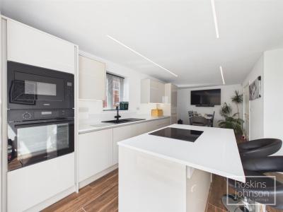 Maes Yr Eglwys, Church Village, Pontypridd - Kitchen/Diner
