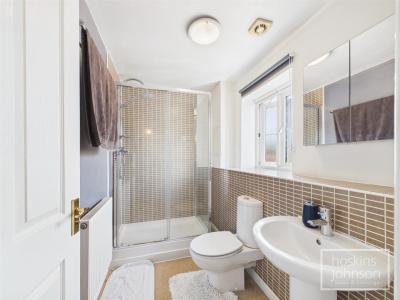 Maes Yr Eglwys, Church Village, Pontypridd - En-Suite Shower Room