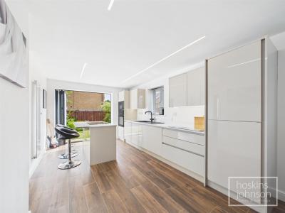 Maes Yr Eglwys, Church Village, Pontypridd - Kitchen/Diner