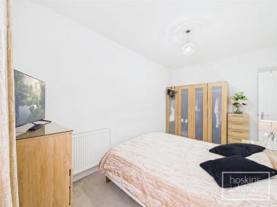 Coronation Terrace, Pontypridd - Bedroom 1
