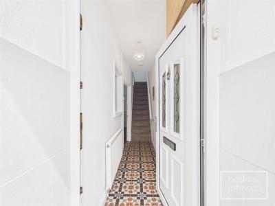 Coronation Terrace, Pontypridd - Entrance Hall