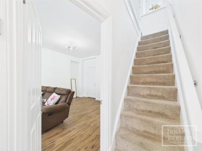 Coronation Terrace, Pontypridd - Entrance Hall