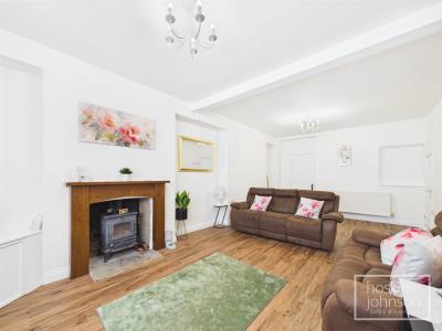 Coronation Terrace, Pontypridd - Living Room