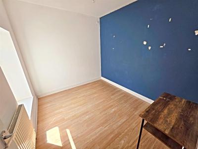 Wood Street, Cilfynydd, Pontypridd - Bedroom 2