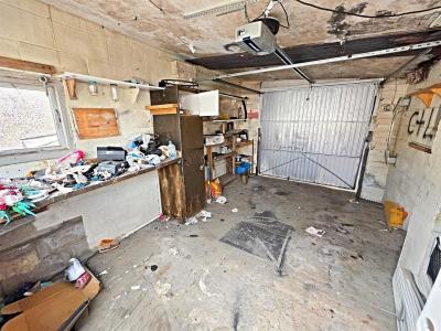Wood Street, Cilfynydd, Pontypridd - Garage