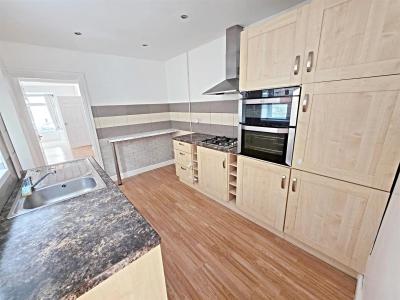 Wood Street, Cilfynydd, Pontypridd - Kitchen