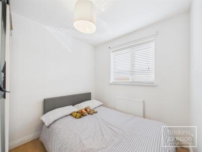 Ynys Hir, Coed-Y-Cwm, Pontypridd - Bedroom 4