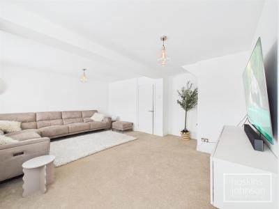 Ynys Hir, Coed-Y-Cwm, Pontypridd - Living Room