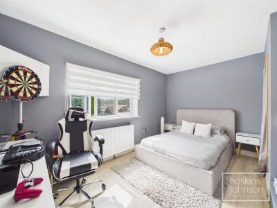 Holly Street, Rhydyfelin, Pontypridd - Bedroom 2