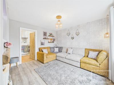 Oakland Crescent, Cilfynydd, Pontypridd - Living Room