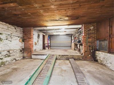New Park Terrace, Treforest, Pontypridd - Garages