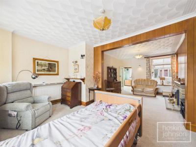 New Park Terrace, Treforest, Pontypridd - Lounge