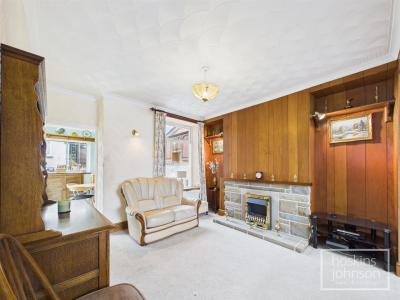 New Park Terrace, Treforest, Pontypridd - Living Room