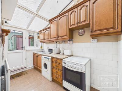 New Park Terrace, Treforest, Pontypridd - Kitchenette