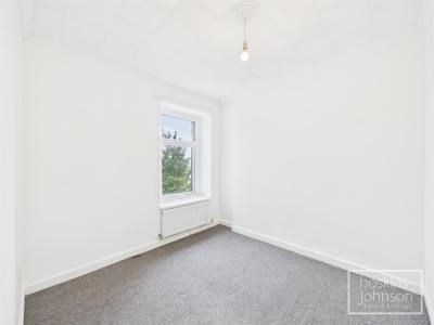 Oxford Street, Treforest, Pontypridd - Bedroom 3