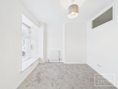 William Street, Cilfynydd, Pontypridd - Bedroom 2