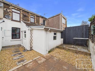 Bassett Street, Trallwn, Pontypridd - Outside