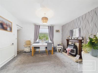 Thompson Villas, Ynysybwl, Pontypridd - Dining Room