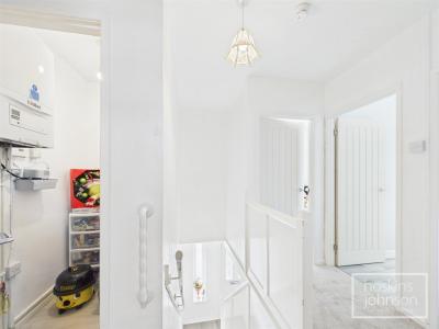 Morien Crescent, Rhydyfelin, Pontypridd - First Floor Landing