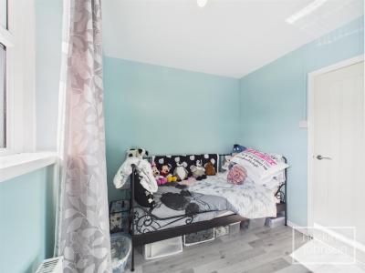Morien Crescent, Rhydyfelin, Pontypridd - Bedroom 3