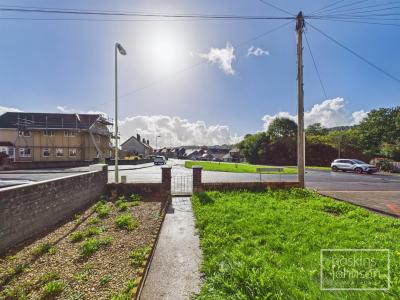 Morien Crescent, Rhydyfelin, Pontypridd - Property