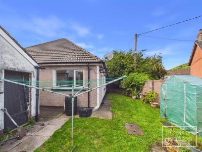 Barry Road, Pwllgwaun, Pontypridd - Property