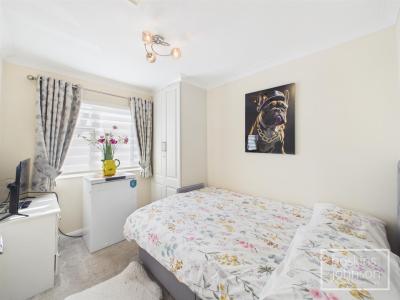 Pont Pentre Park, Upper Boat, Pontypridd - Bedroom 2