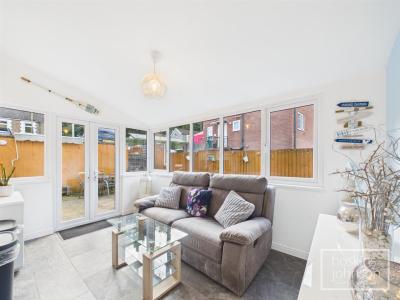 Ford Road, Pontypridd - Garden Room