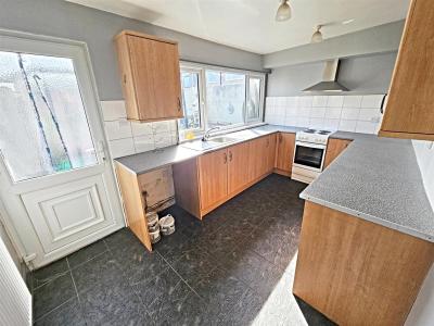 Bell Street, Trecynon, Aberdare - Kitchen