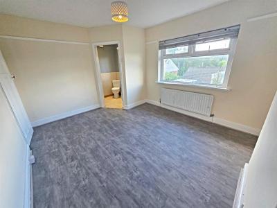 Oakland Crescent, Cilfynydd, Pontypridd - Bedroom 1