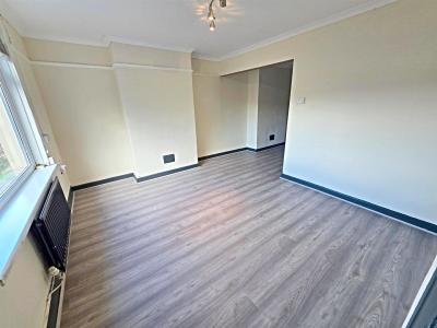 Oakland Crescent, Cilfynydd, Pontypridd - Lounge