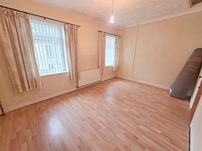 Landraw Road, Maesycoed, Pontypridd - Bedroom 1
